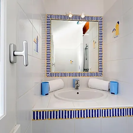 Otel Spacious By The Sea 3*